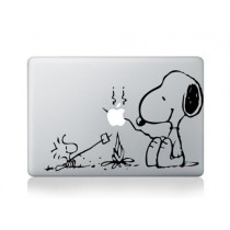 Macbook Air 11 13, Macbook 13 inch decal sticker (autocollant) Snoopy Camp Fire Apple Laptop